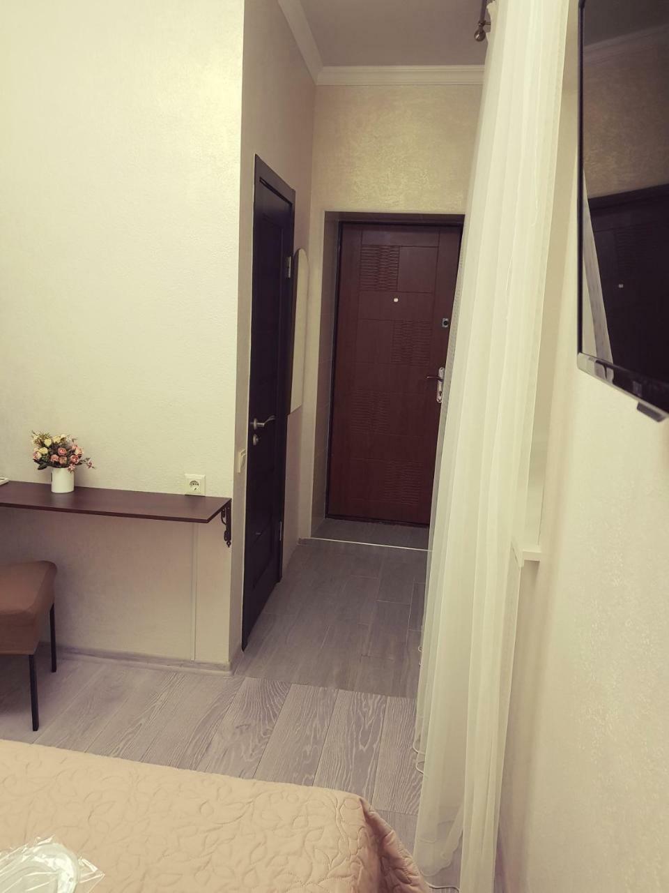 Mini Otel Cozy Patio Odesa Habitación foto