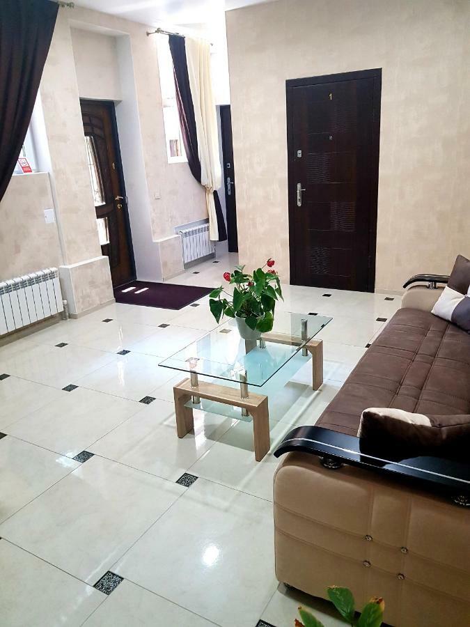 Mini Otel Cozy Patio Odesa Exterior foto