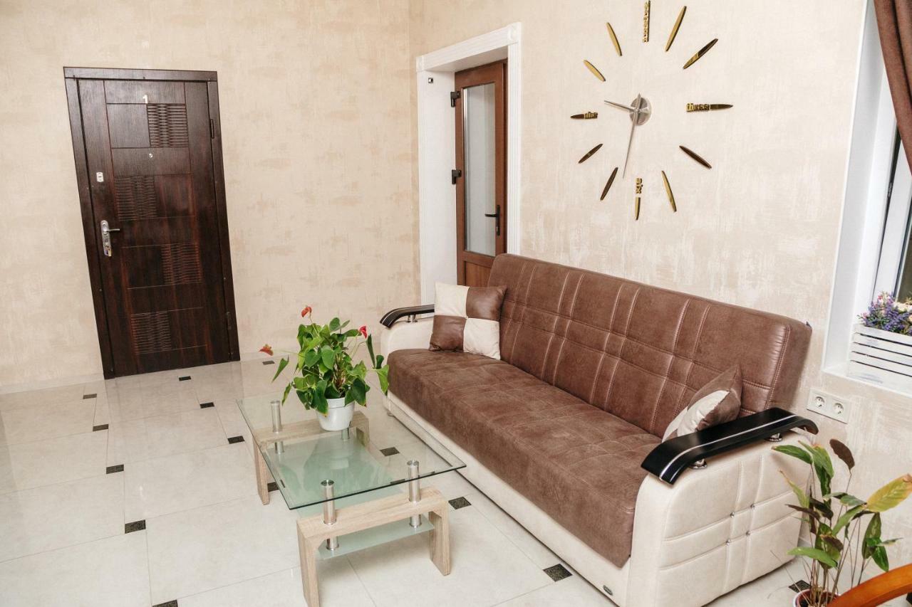 Mini Otel Cozy Patio Odesa Exterior foto
